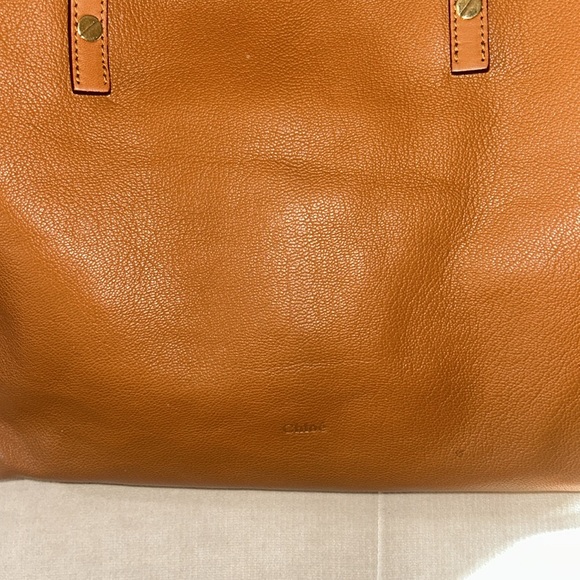 Chloe Dilan Tote is guaranteed 100% authentic. - Picture 4 of 10
